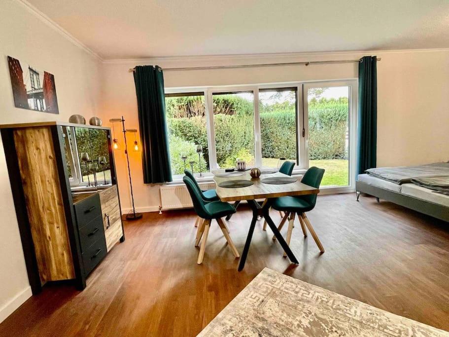 Studioappartement Mit Privatgarten In Ruhiger Wohnsiedlung Neumünster Esterno foto