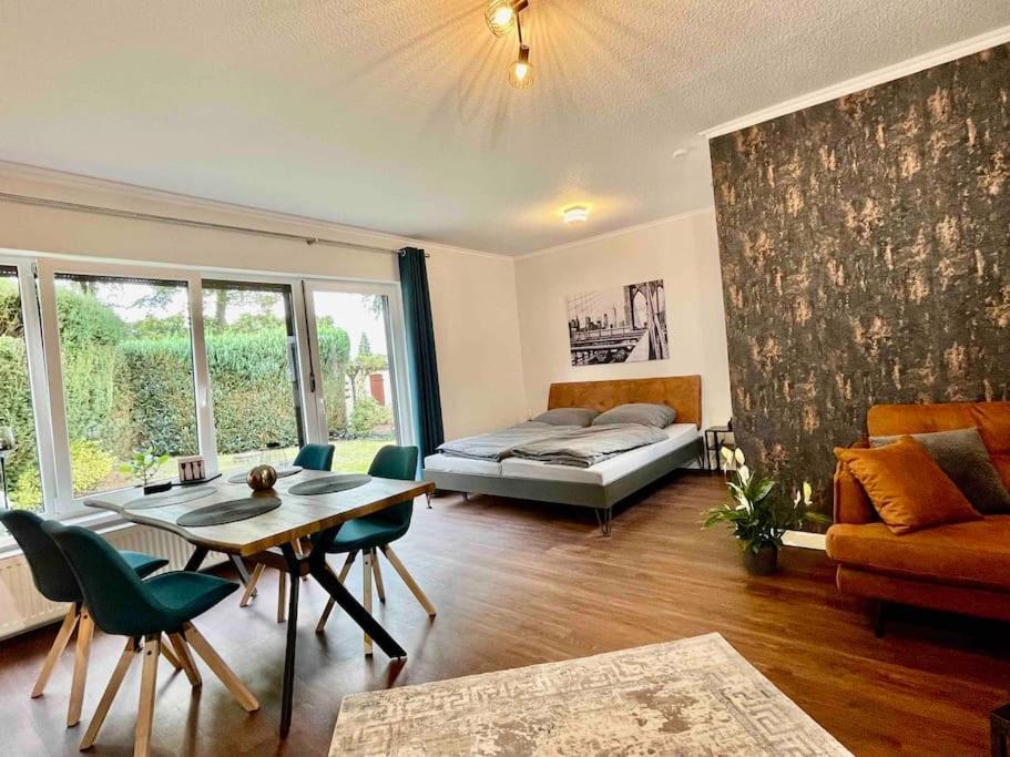 Studioappartement Mit Privatgarten In Ruhiger Wohnsiedlung Neumünster Esterno foto